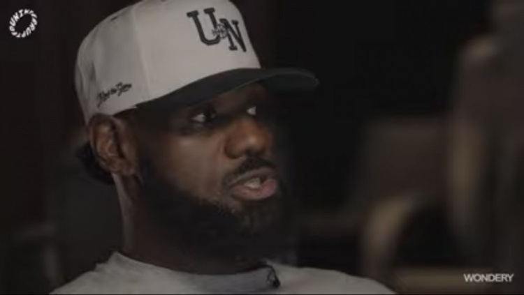 詹姆斯：我在高中不打控卫的 来到NBA看到有人不传球感到很困惑